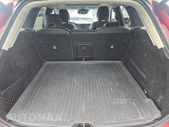 2019 Volvo XC60 T6 Momentum - miniatura 16