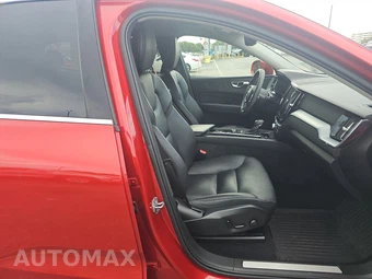 2019 Volvo XC60 T6 Momentum - miniatura 8