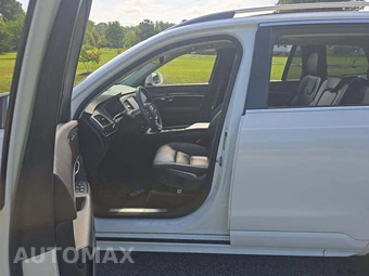 2019 Volvo XC90 T5 Momentum - miniatura 3