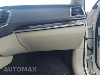2019 Volvo XC90 T5 Momentum – miniatura 17