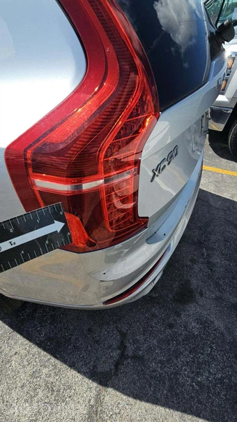 2019 Volvo XC90 T5 Momentum - miniatura 30