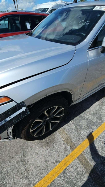 2019 Volvo XC90 T5 Momentum - miniatura 32