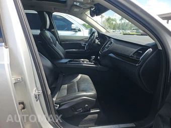 2019 Volvo XC90 T5 Momentum - miniatura 8