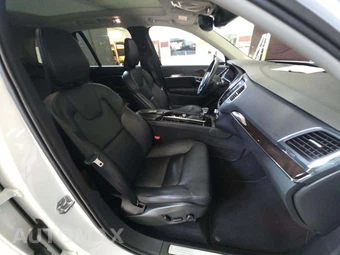2019 Volvo XC90 T5 Momentum - miniatura 19