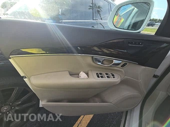 2019 Volvo XC90 T5 Momentum - miniatura 9
