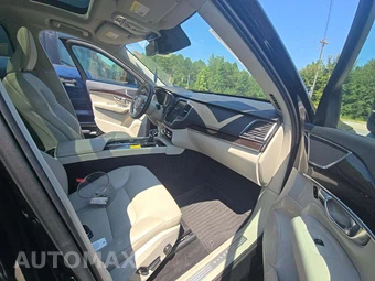 2019 Volvo XC90 T5 Momentum - miniatura 19