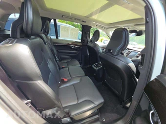 2019 Volvo XC90 T5 Momentum - miniatura 17