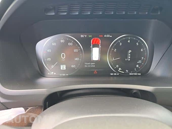 2019 Volvo XC90 T6 Momentum - miniatura 9