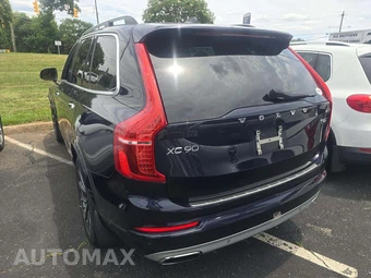 2019 Volvo XC90 T6 Momentum - miniatura 2