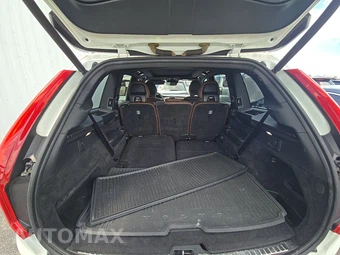2019 Volvo XC90 T6 Momentum – miniatura 17