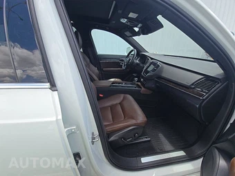 2019 Volvo XC90 T6 Momentum – miniatura 8