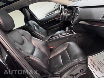 2019 Volvo XC90 T6 Momentum - miniatura 17