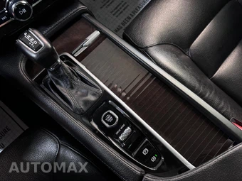 2019 Volvo XC90 T6 Momentum - miniatura 30