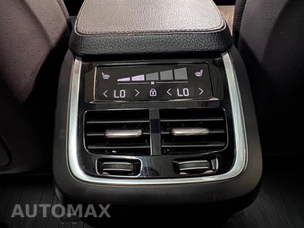 2019 Volvo XC90 T6 Momentum - miniatura 31