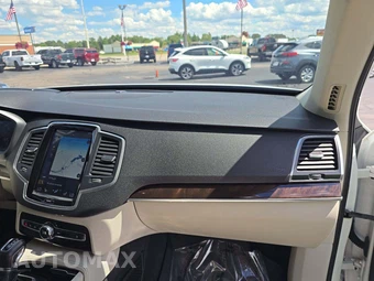 2019 Volvo XC90 T6 Momentum - miniatura 20