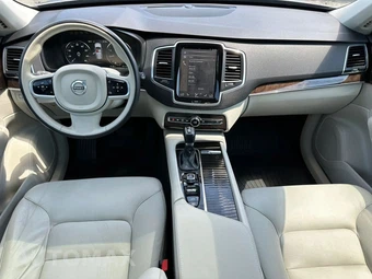 2019 Volvo XC90 T6 Momentum - miniatura 11