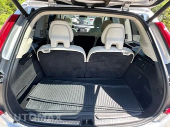 2019 Volvo XC90 T6 Momentum - miniatura 34