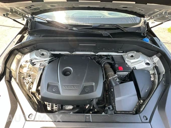 2019 Volvo XC90 T6 Momentum - miniatura 42