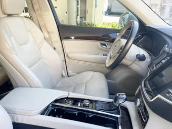 2019 Volvo XC90 T6 Momentum - miniatura 18