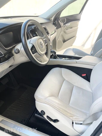 2019 Volvo XC90 T6 Momentum - miniatura 23