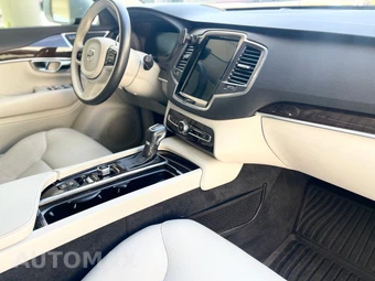 2019 Volvo XC90 T6 Momentum - miniatura 31