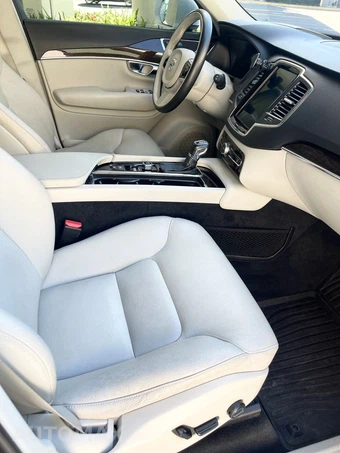 2019 Volvo XC90 T6 Momentum - miniatura 32