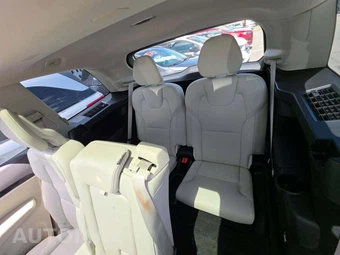 2019 Volvo XC90 T6 Momentum - miniatura 14