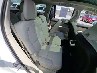 2019 Volvo XC90 T6 Momentum - miniatura 17