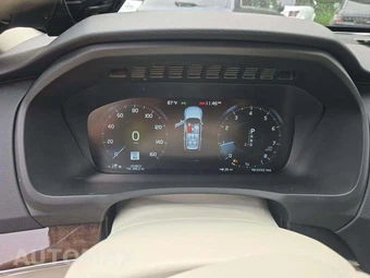 2019 Volvo XC90 T6 Momentum - miniatura 6