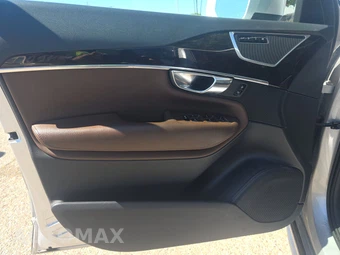 2019 Volvo XC90 T6 Momentum - miniatura 9