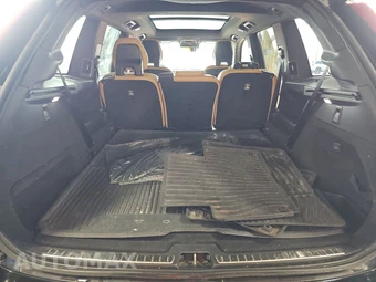 2019 Volvo XC90 T6 Momentum - miniatura 17