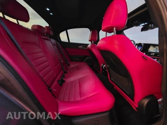 2020 Alfa Romeo Giulia Ti Sport – miniatura 12