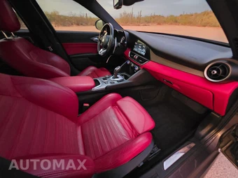 2020 Alfa Romeo Giulia Ti Sport – miniatura 14