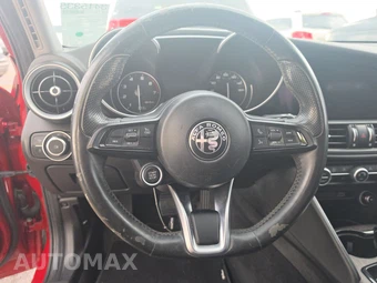 2020 Alfa Romeo Giulia Ti – miniatura 10