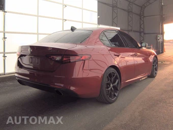 2020 Alfa Romeo Giulia Ti – miniatura 4