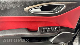 2020 Alfa Romeo Giulia Ti – miniatura 12