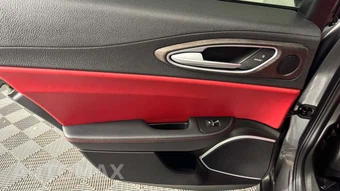 2020 Alfa Romeo Giulia Ti – miniatura 27