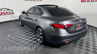2020 Alfa Romeo Giulia Ti – miniatura 4