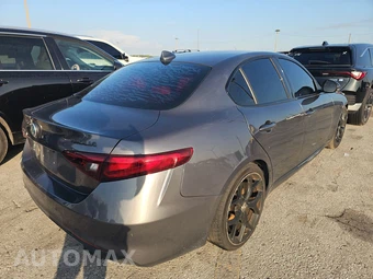 2020 Alfa Romeo Giulia – miniatura 4