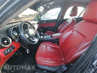 2020 Alfa Romeo Giulia – miniatura 9