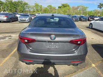 2020 Alfa Romeo Giulia – miniatura 5