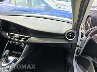 2020 Alfa Romeo Giulia – miniatura 19