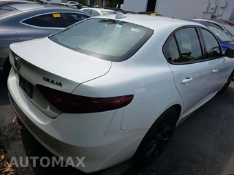 2020 Alfa Romeo Giulia – miniatura 3