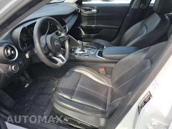 2020 Alfa Romeo Giulia – miniatura 6