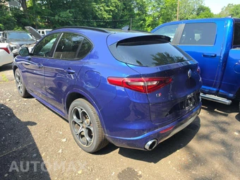 2020 Alfa Romeo Stelvio Ti Sport – miniatura 2