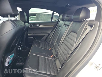 2020 Alfa Romeo Stelvio Ti Sport - miniatura 13