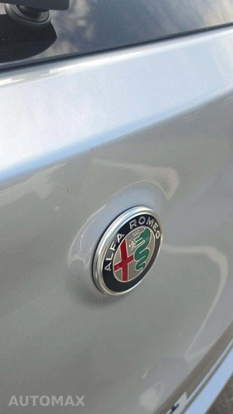 2020 Alfa Romeo Stelvio Ti Sport - miniatura 25