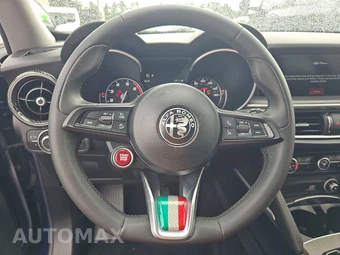 2020 Alfa Romeo Stelvio Ti – miniatura 10