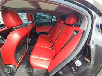 2020 Alfa Romeo Stelvio – miniatura 10