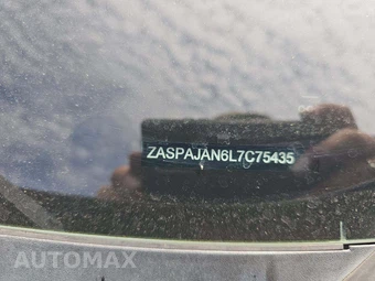 2020 Alfa Romeo Stelvio – miniatura 2
